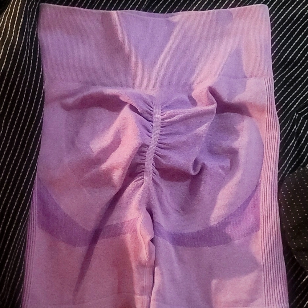 Scrunch butt lifting compression shorts